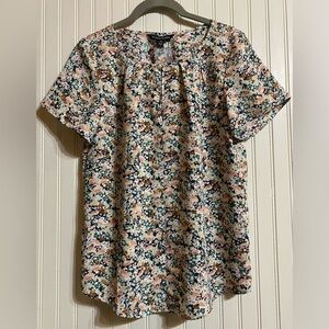 NEW 41 HAWTHORN SHORT SLEEVE FLORAL BLOUSE FLORAL XS